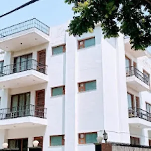 Guest house White House Residency, Gurugram 